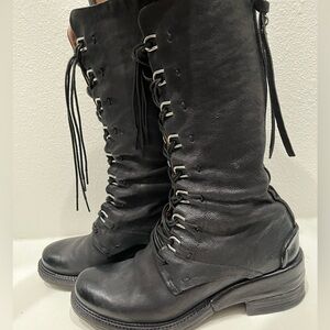 As98 Stewards size 38/8 black EUC